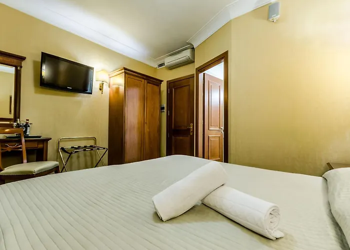 Luxury Rooms H 2000 Roma